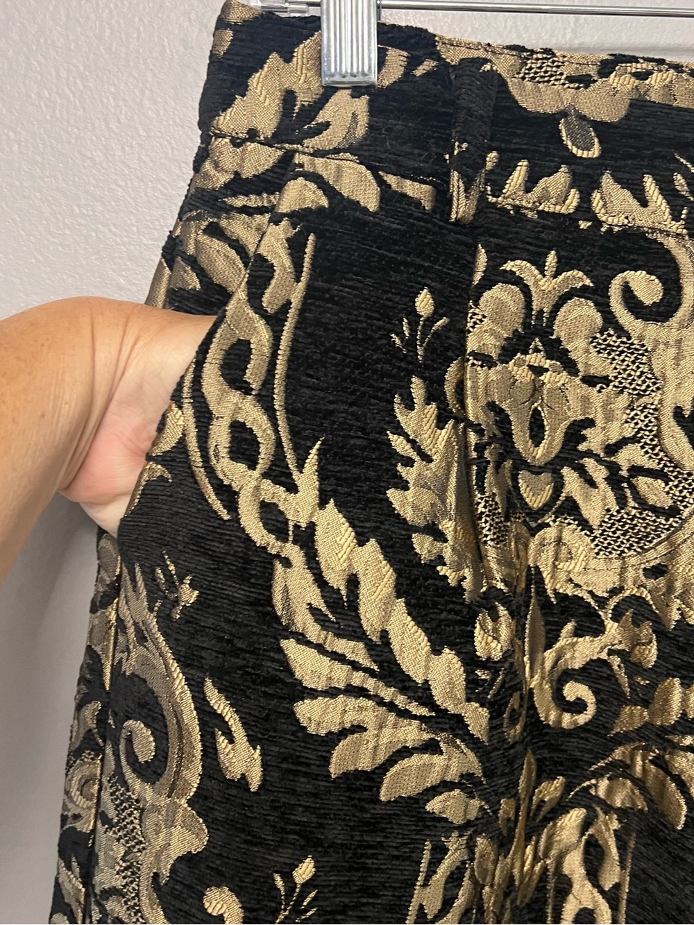 MINKPINK Free People Black & Gold Jacquard Brocade Style Pants Size Medium - Picture 3 of 11